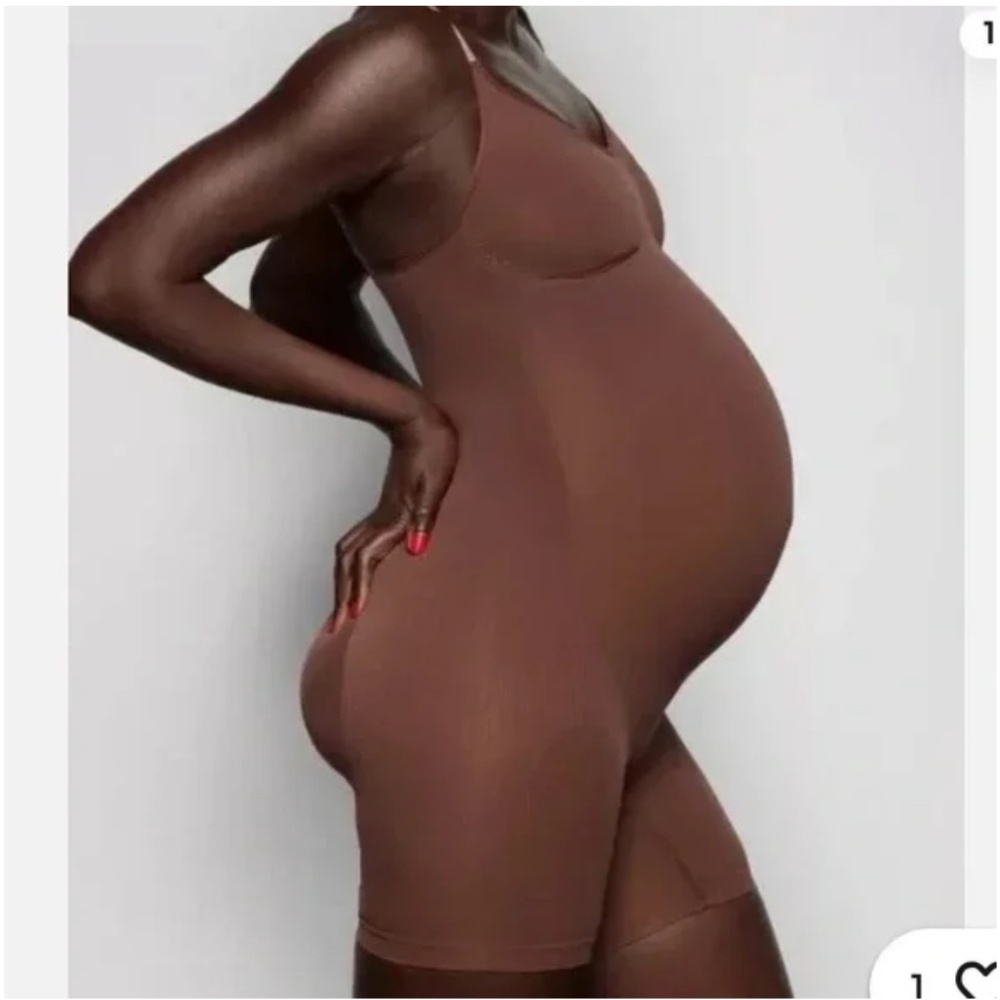 Skims Maternity Shapewear Bodysuit Mid Thigh - Onyx/Black